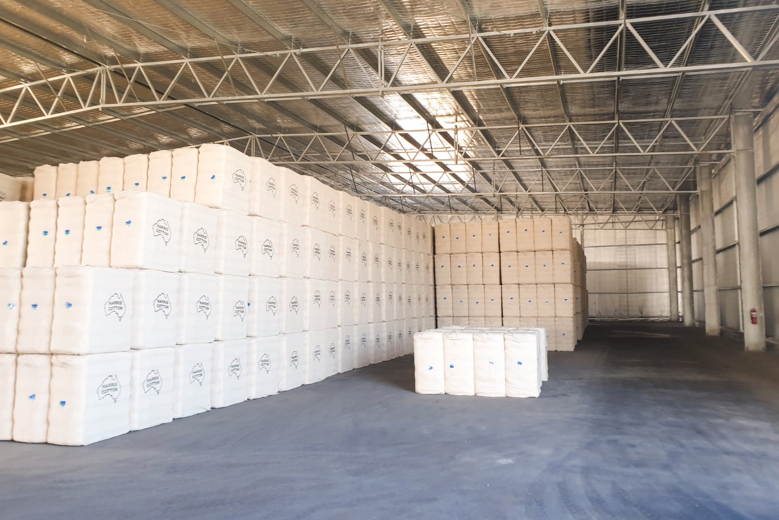 PJ Harris and Sons, Harris Cotton storage buildings in 
Collarenebri. Built by Entegra.