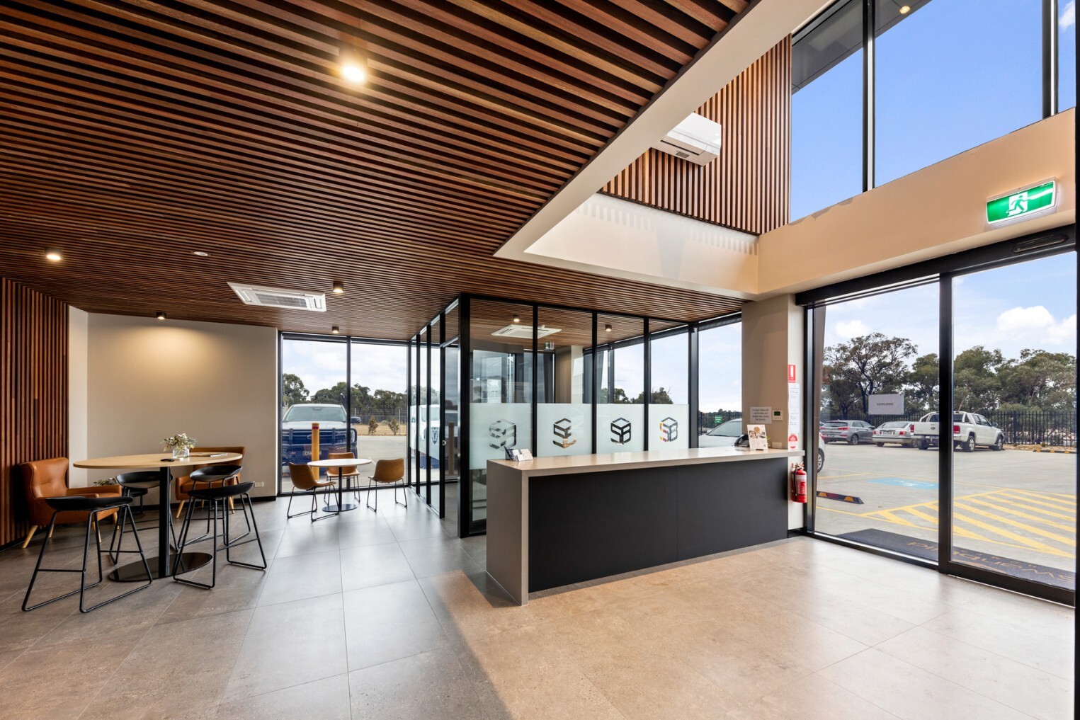 Swanbuild office and factory building by Entegra in Bendigo