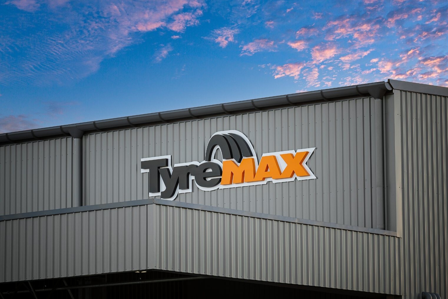 Tyremax distribution centre